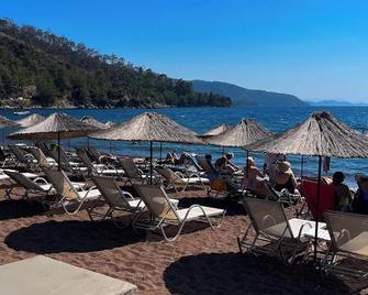 Thanos Hotel - Hisarönü