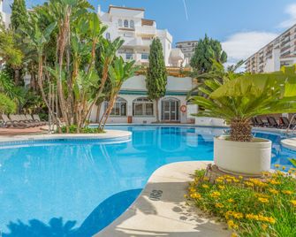 Royal Oasis Club at Pueblo Quinta - Benalmádena - Uima-allas
