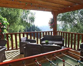 Vvf Aubrac - 2 Room Gite 5 People 1 Baby - Chaudes-Aigues - Balcón