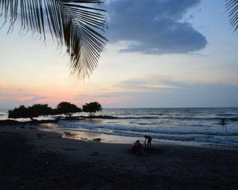 Hotel Montecarlo Beach - Tolú - Beach