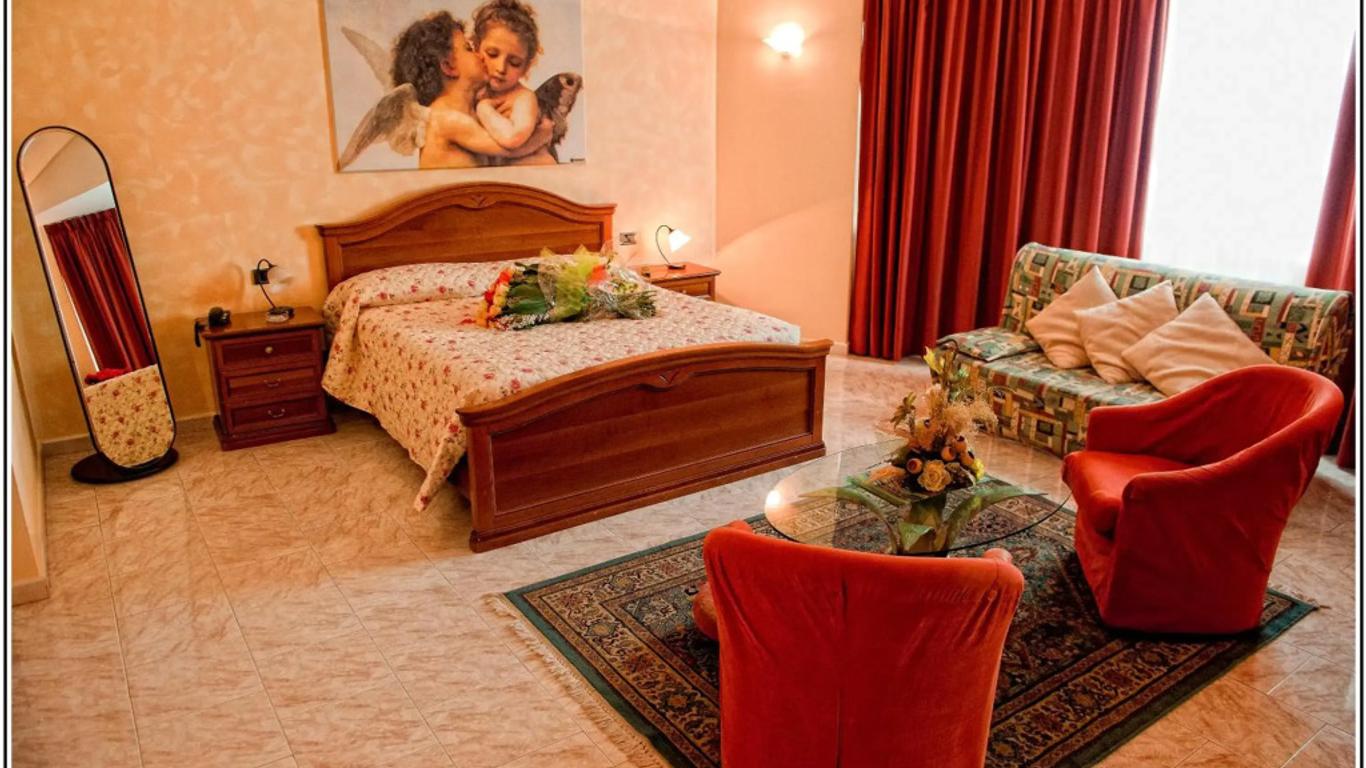 Demy Hotel