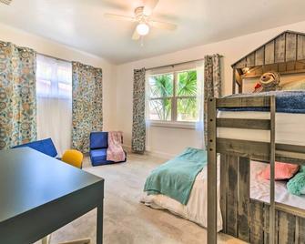 Bright, Pet-Friendly Retreat in Avon Park! - Avon Park - Habitación