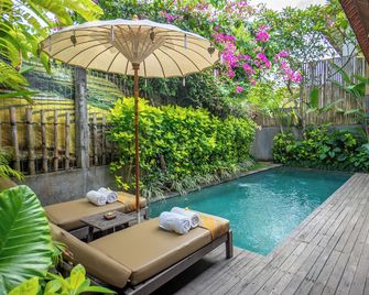 Purana Boutique Resort - אובוד - בריכה