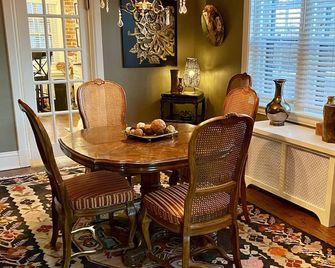 Old World Charm Flat in Upscale Neighborhood - Denver - Spisesal
