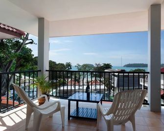 Two Chefs Inn Guesthouse - Karon - Balcony