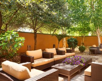 Courtyard by Marriott Bloomington Normal - Normal - Innenhof