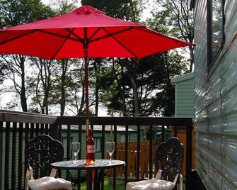 Caravan B26 at The Woodlands - Tywyn - Balkon