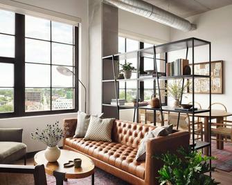 Memoir Wedgewood Houston - Nashville - Living room