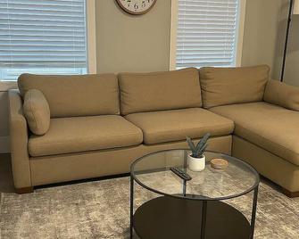 Urban Comfort • 2BR in West Town - Chicago - Living room