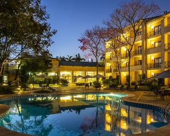 Hotel Panamby Guarulhos - Guarulhos - Pool
