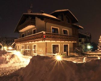 Au Petit Chevrot - Pila - Edificio