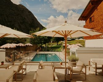 Rote Wand Gourmet Hotel, a Member of Design Hotels - Lech am Arlberg - Pool