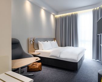 Holiday Inn Express Munich Airport - Erding By IHG - Erding - Bedroom