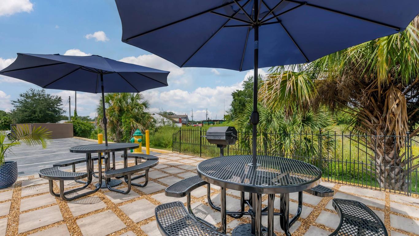 Comfort Inn and Suites Wildwood - The Villages