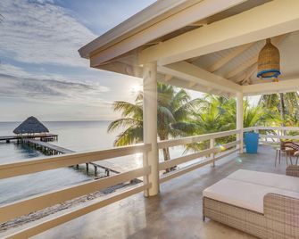 Blue Reef Beach and Marina - Placencia