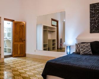 Hostal de la Fama - La Habana - Habitación