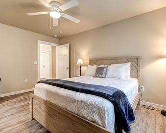 Private & Central Townhouse, Garage #788A - Hermiston - Slaapkamer