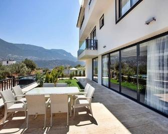 Villa Barawa- Large luxury villa for 8 people - Kalkan - Balcony
