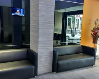 The Life Hotels City Center - סוראבאיה - לובי