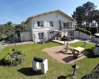 فيلا صن شاين - بيسكاروس - مبنى