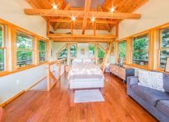 Firetower Chalet: Majestic views+private 60 acres - Bloomsburg - Sypialnia