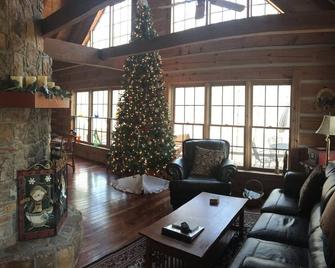 Very private luxury log home - Now with free 5G Wi-Fi! - Millboro - Sala de estar