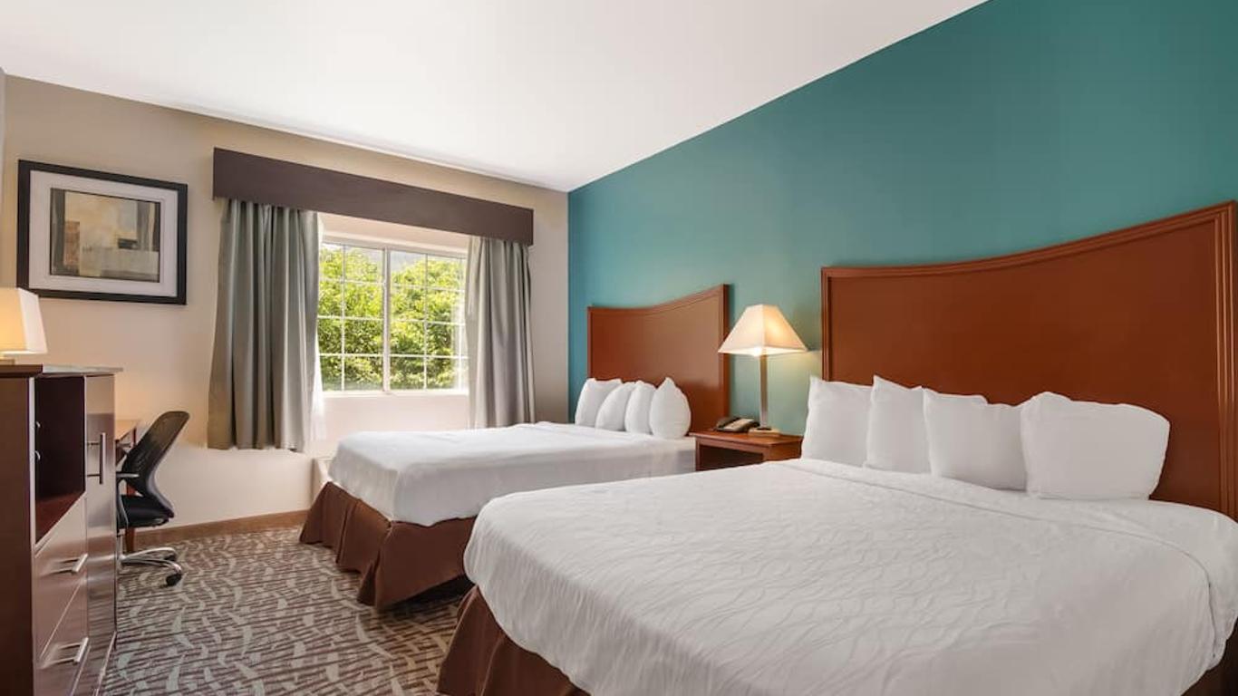 SureStay Plus by Best Western Topeka Northwest