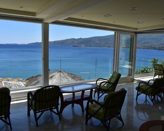 New Aegli Resort Hotel - Póros - Balcón