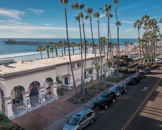 Southern California Beach Club - Oceanside