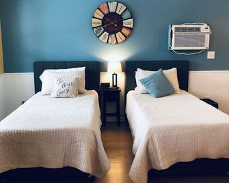 Remington Flats Hotel - Fort Collins - Bedroom