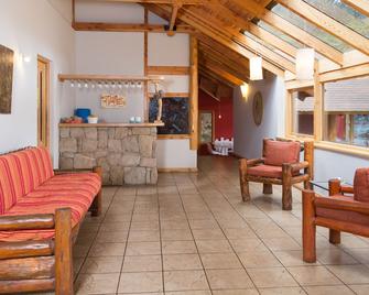 Peninsula Petit Hotel - San Carlos De Bariloche - Resepsiyon