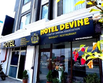 Hotel Devine - Zerakpur - Будівля