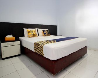 Spot On 2842 Hotel Rindu - Bengkulu City - Bedroom
