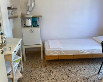 Starfish Seaside Studio - Artémida - Habitación