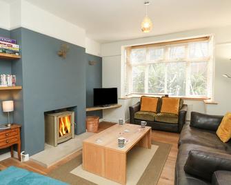 Sandsfoot Rest - Weymouth - Living room