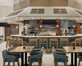 Holiday Inn & Suites Ocean City By IHG - Ocean City - Bar