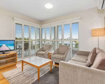Resort on Salt Beach - Kingscliff - Living room