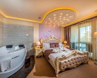Hotel Délibáb - Hajdúszoboszló - Bedroom