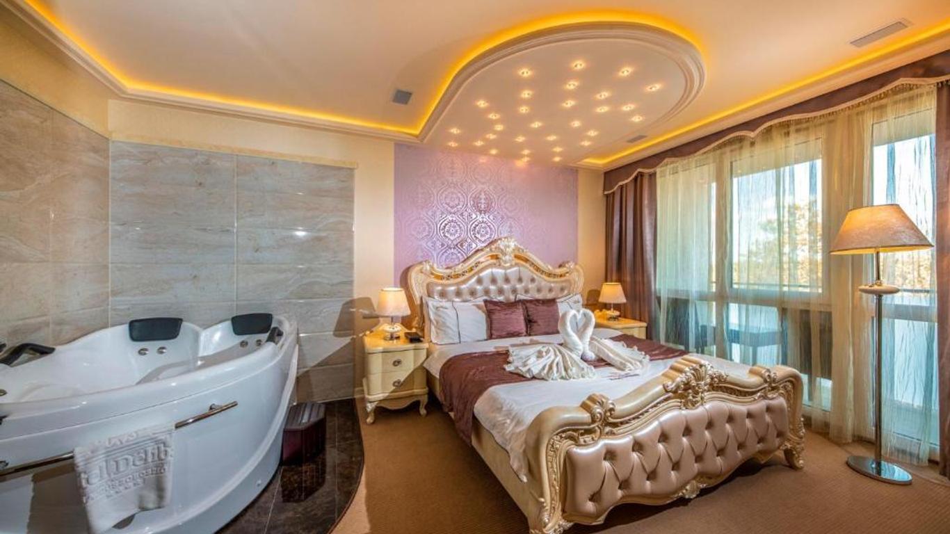 Hotel Délibáb