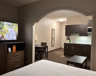 Ramada by Wyndham Estevan - Estevan