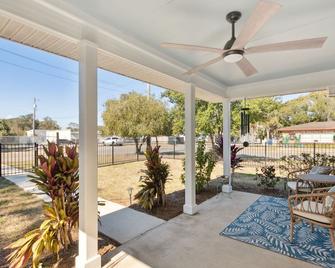 Dog and Golf Cart friendly Near Downtown Centre St - Fernandina Beach - Patio