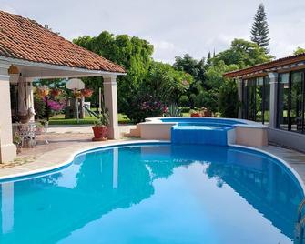 Casa Quinta Mar Ground Floor, beautiful country house with swimming pool, Oaxaca - Santa María del Tule