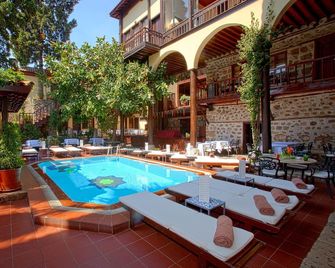 Alp Pasa Hotel - Special Class - Antalya - Uima-allas