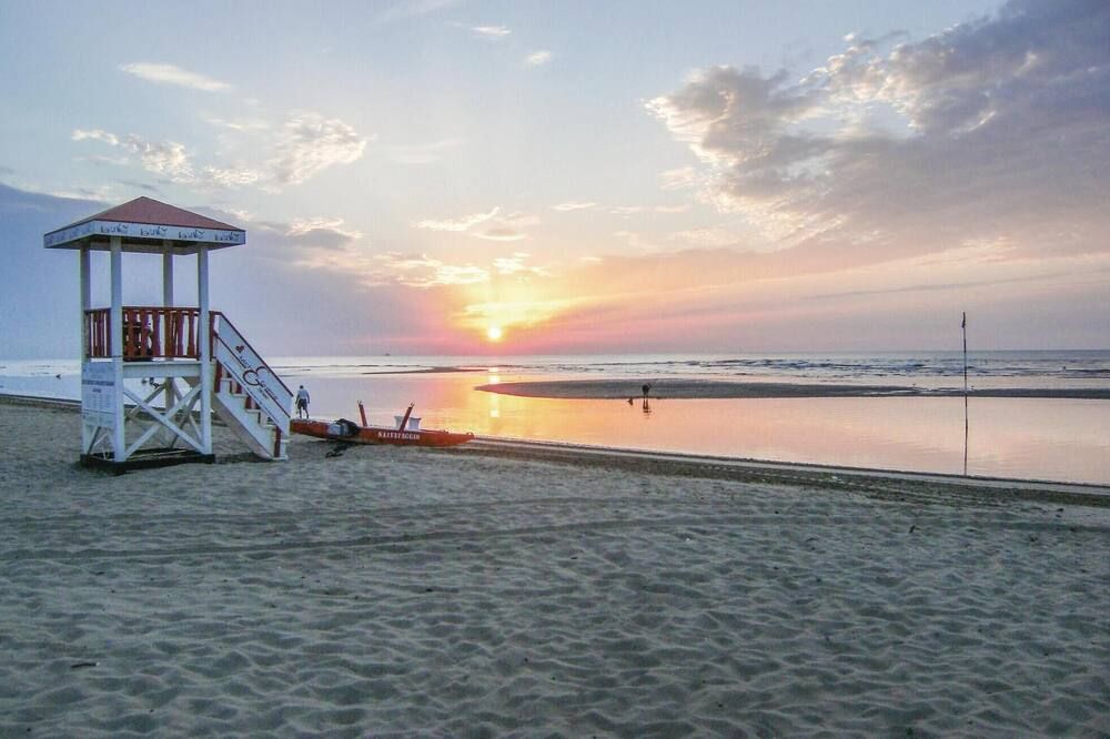 2 Bedroom Lovely Apartment In Rimini - ريميني - شاطئ