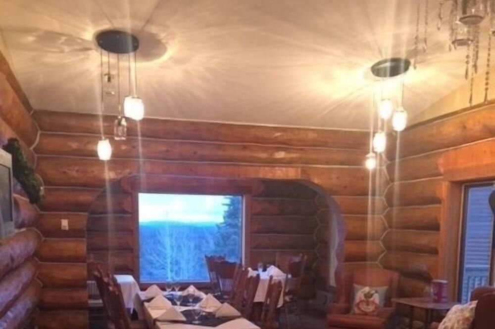 Spruce Hill Resort & Spa - 100 Mile House - Salle à manger