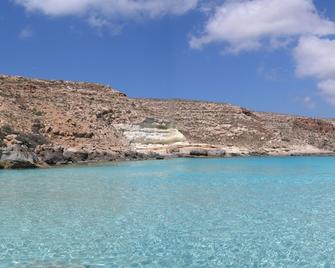 Albergo I Dammusi Di Borgo Cala Creta - Lampedusa - Strand
