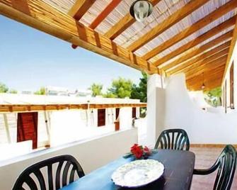 Camping La Pineta - San Vito Lo Capo - Balkon