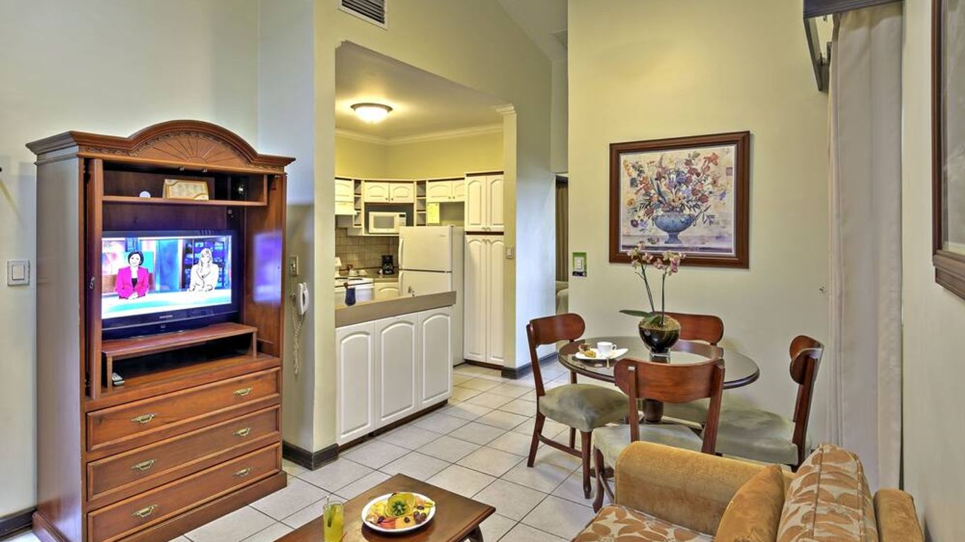 Casa Conde Hotel & Suites