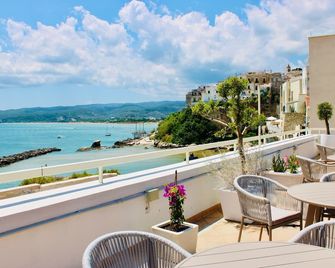Hotel Punta San Francesco - Vieste - Parveke