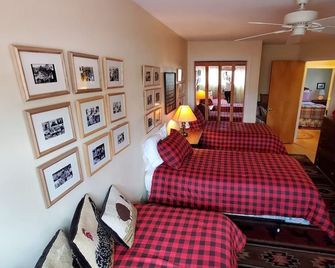 Home Port - Spacious Retreat in Prime Location home - Davis